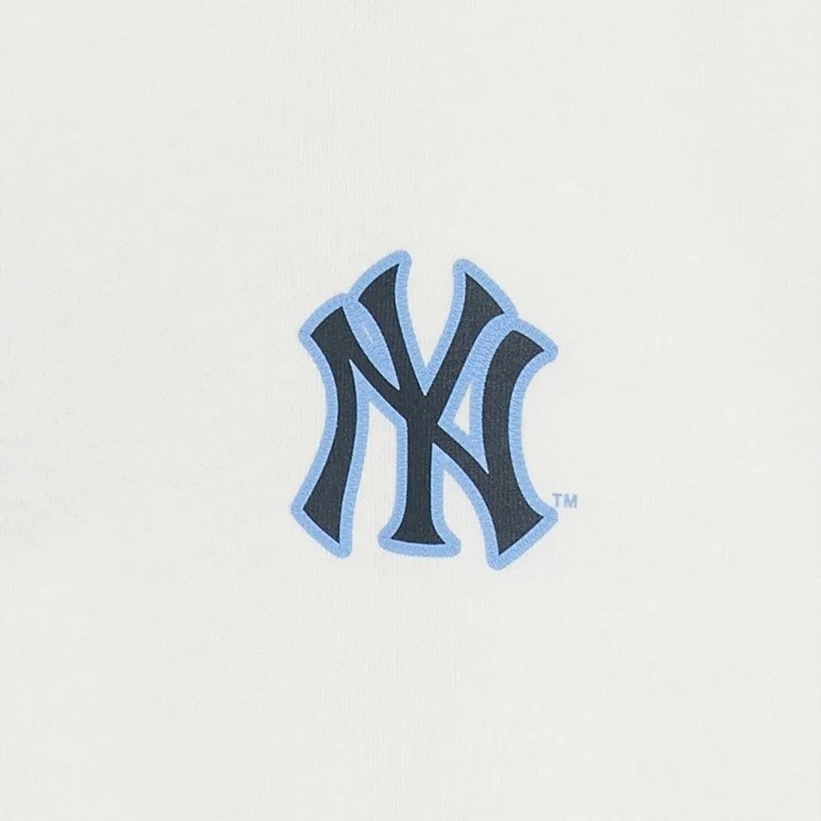 Áo thun MLB - Classic Monogram Big Lux Over Fit New York Yankees - 3ATSM0653-50IVS