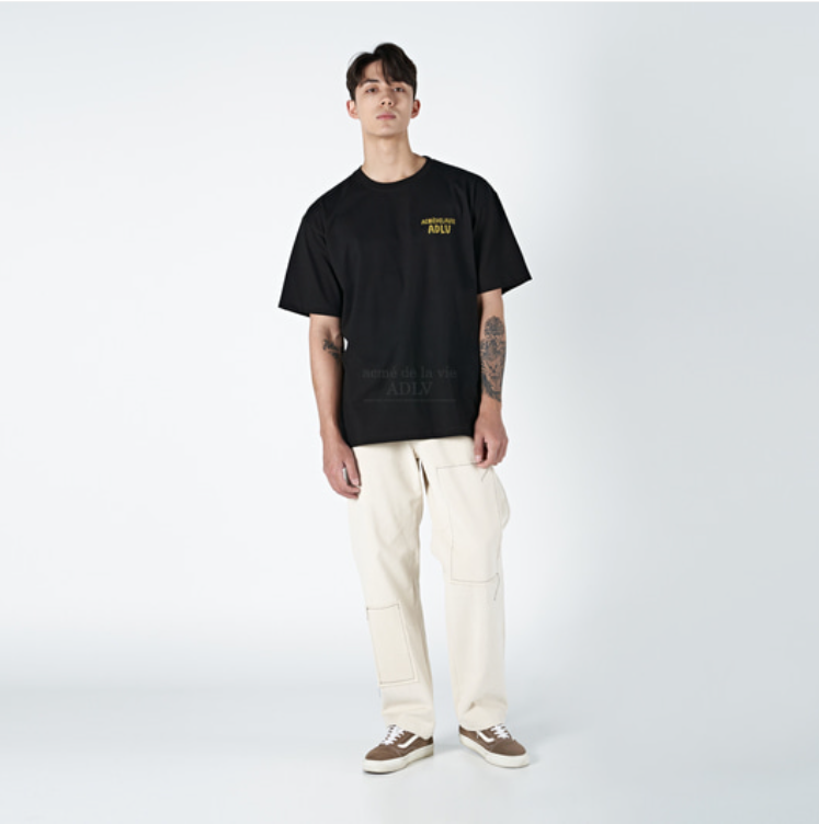 Áo thun - Acmé de la vie - ADLV MARKER BASIC LOGO SLEEVE T-SHIRT - BLACK / YELLOW