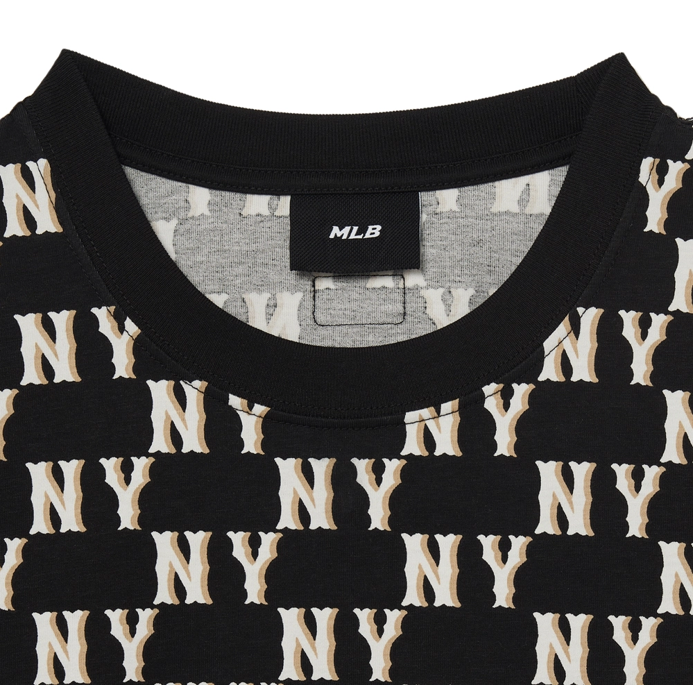 Áo thun MLB - CLASSIC MONOGRAM FRONT PANEL PATTERN SHORT SLEEVE NEWYORK YANKEES BLACK - 3ATSM1133-50BKS