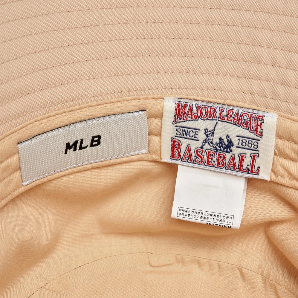 Nón Bucket MLB - Varsity Lettering Bucket Hat New York Yankees L.Sand - 3AHTV013N-50SAL