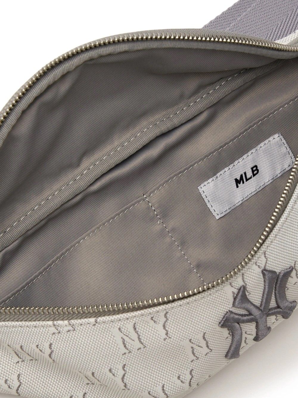 Túi Đeo Chéo MLB - Classic Mono Jacquard Hip Sack NY Yankees Grey - 3AHSM014N-50CGL