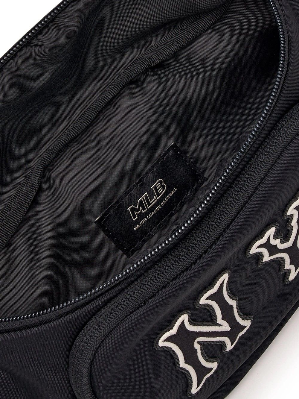 Túi Đeo Chéo MLB - Coopers Nylon Hip Sack New York Yankees Black - 3AHSM054N-50BKS