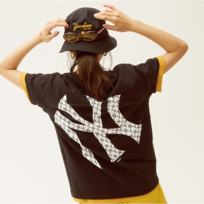 Áo thun MLB - MONOGRAM - MONOGRAM MEGA-LOGO OVER-FIT SHORT SLEEVE T-SHIRTS - 31TSM2131-50L