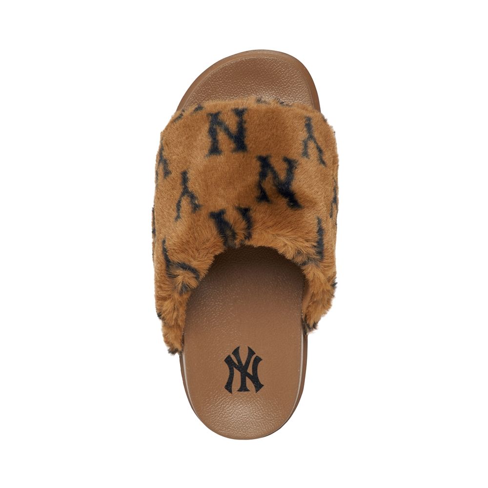  Dép MLB - CHUNKY MOUND FUR WINTER NEW YORK YANKEES BROWN - 3ALPSWS26-50BRD 