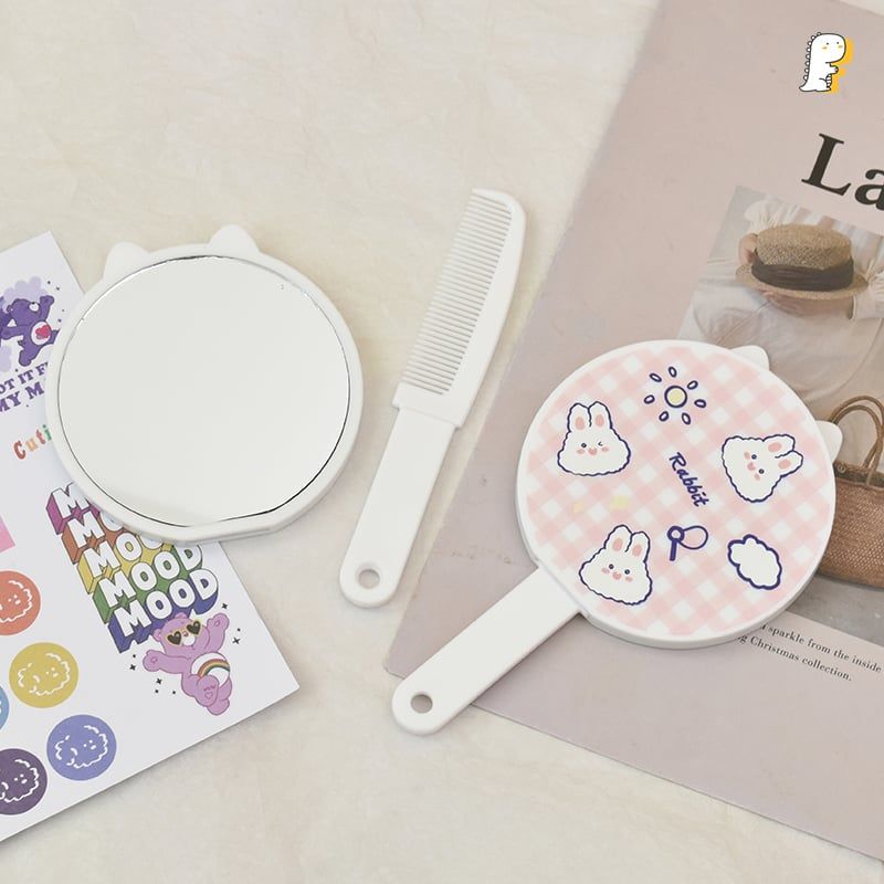 Gương cầm tay Cô bé và thỏ trắng