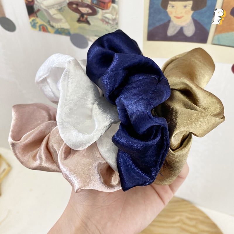 Scrunchies thun cột vải satin ánh bạc