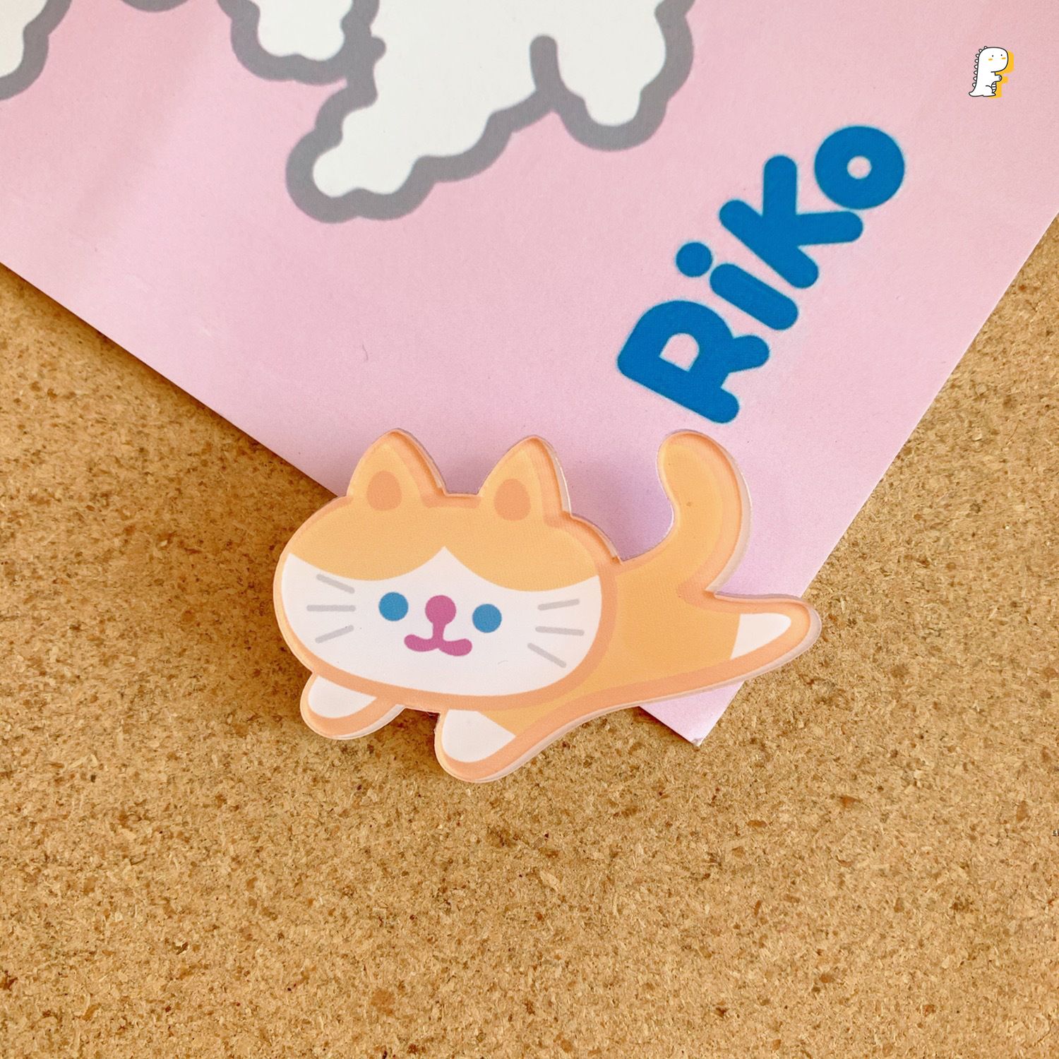 Huy hiệu mica Hình thú