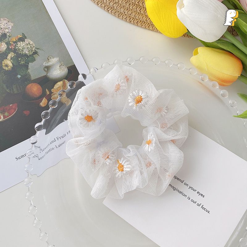 Scrunchies thun cột vải lưới thêu hoa cúc nhụy vàng