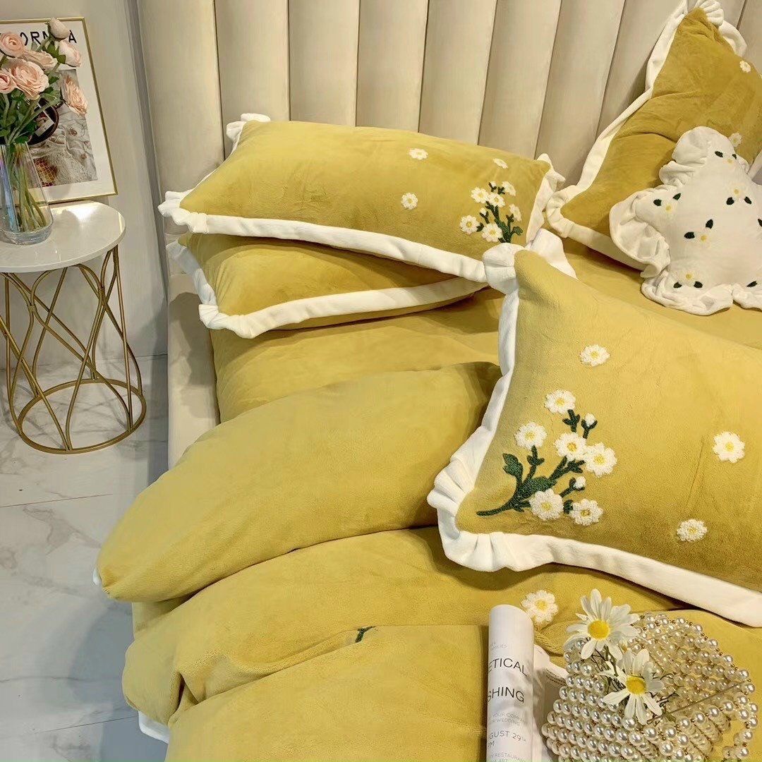 Set Chăn Ga Gối Nỉ Nhung thêu hoa cúc 4M
