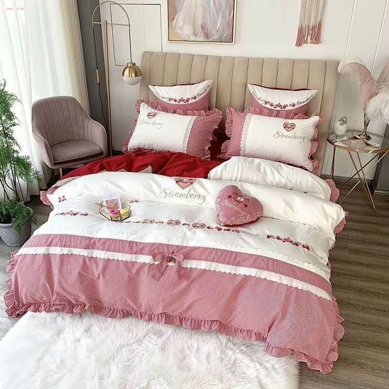 Set Chăn Ga Lụa dâu tây đỏ 4 món