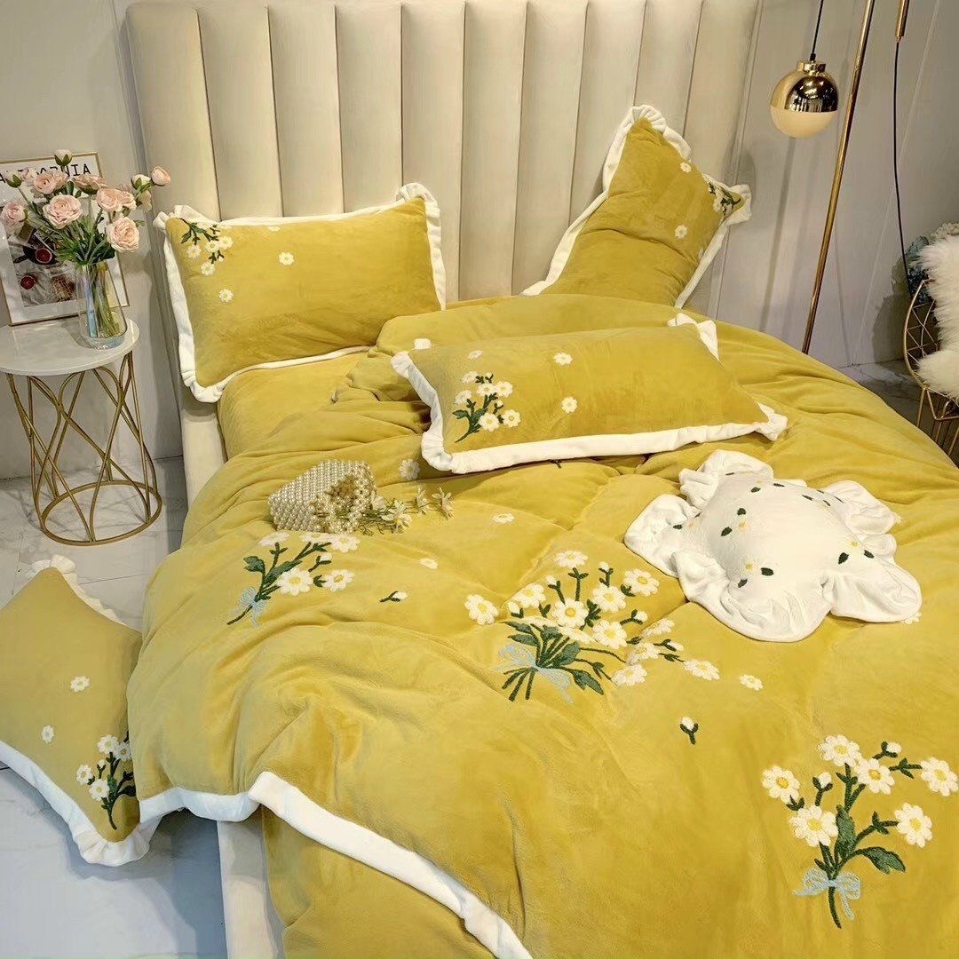 Set Chăn Ga Gối Nỉ Nhung thêu hoa cúc 4M