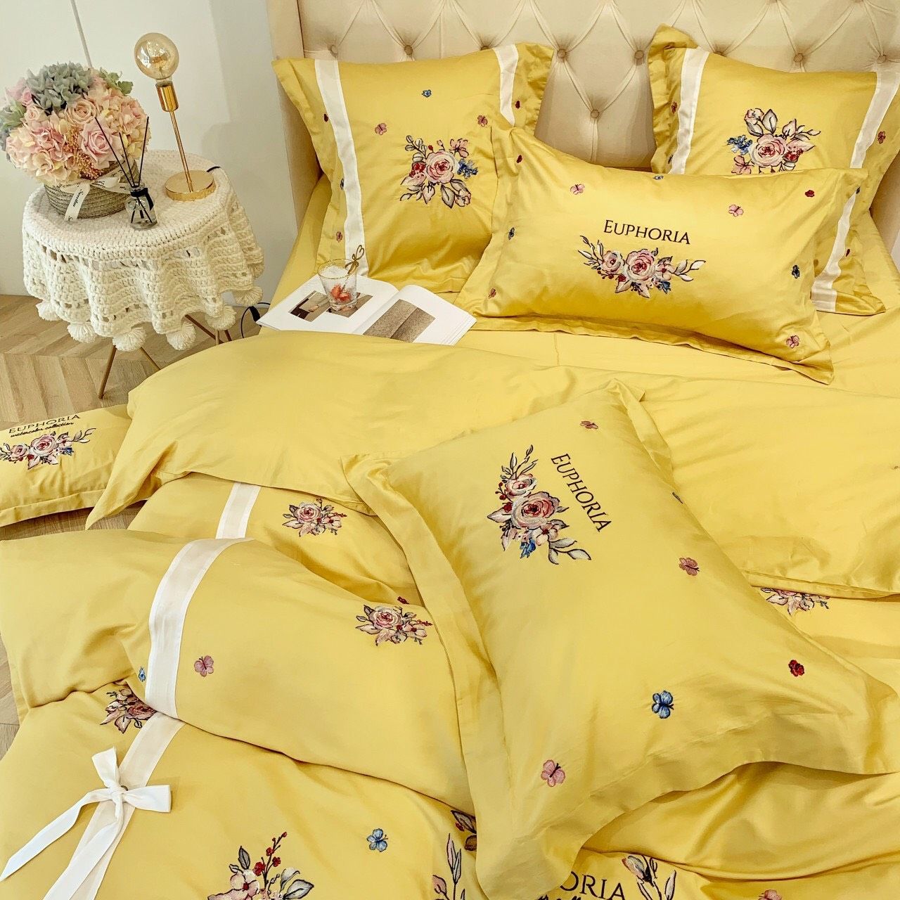 Set Chăn Ga Lụa Hoa vàng Euphoria 7M