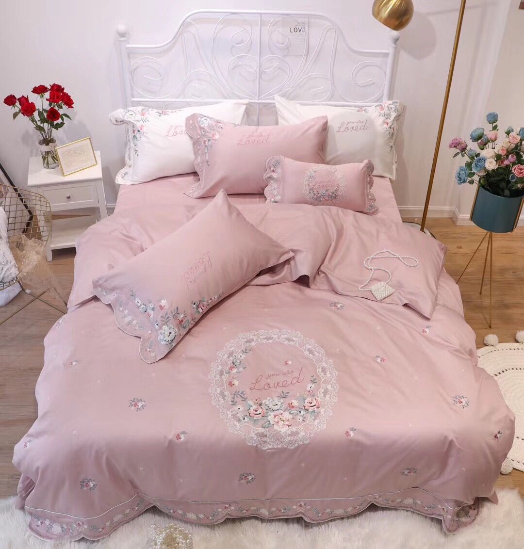 SET CHĂN GA GỐI LOVED VÒNG HOA 4M