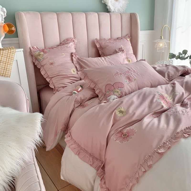 Set Chăn Ga Lụa Thỏ Hồng Thêu Hoa 7M