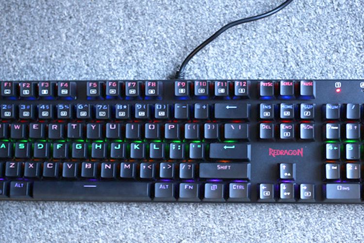 Bàn phím cơ gaming Redragon Rudra K565