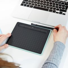 Bảng vẽ Wacom Intuos S (Bluetooth, Green) CTL-4100WL/E