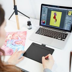 Bảng vẽ Wacom Intuos S (Bluetooth, Black) CTL-4100WL/K