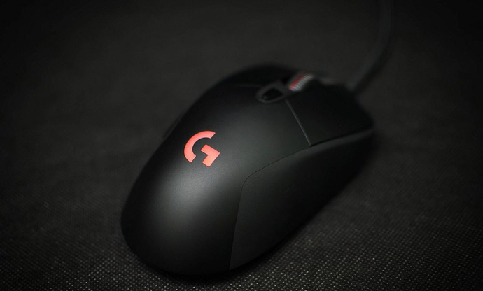 Logitech-la-G403-Prodigy1