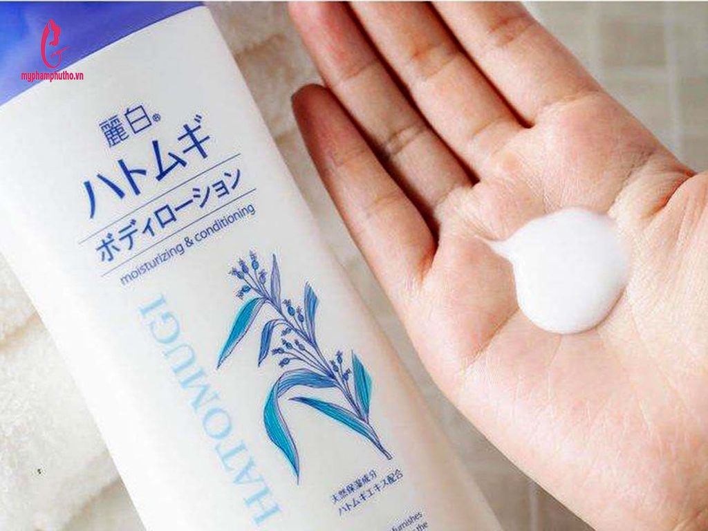 cách dùng Sữa Rửa Mặt Ý Dĩ Hatomugi Naturie Cleansing Foam Nhật Bản