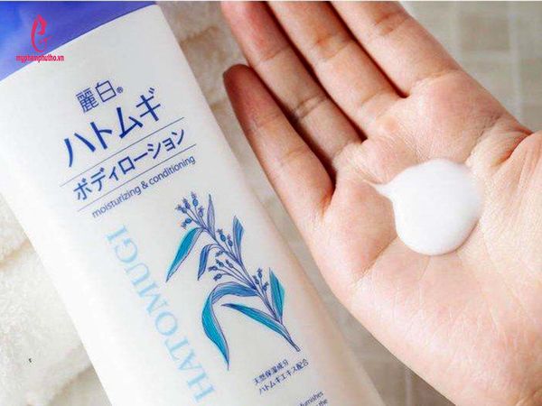 Sữa Rửa Mặt Ý Dĩ Hatomugi Naturie Cleansing Foam Nhật Bản