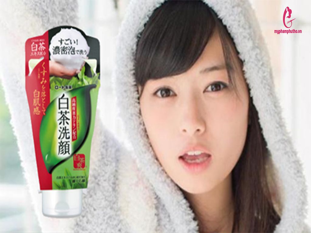 review Sữa rửa mặt trà xanh Rohto Shirochasou Green Tea Foam