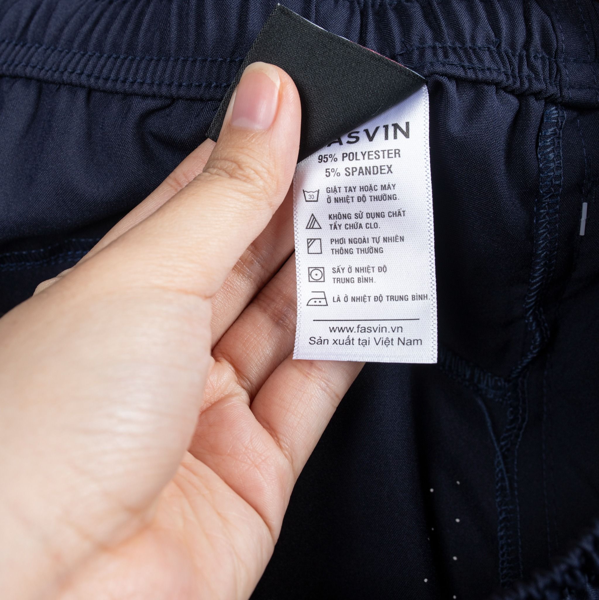 Quần đùi nam ngắn chạy bộ Fasvin R23562 vải Dù Gió nhẹ mát tiện dụng thể thao hay mặc nhà