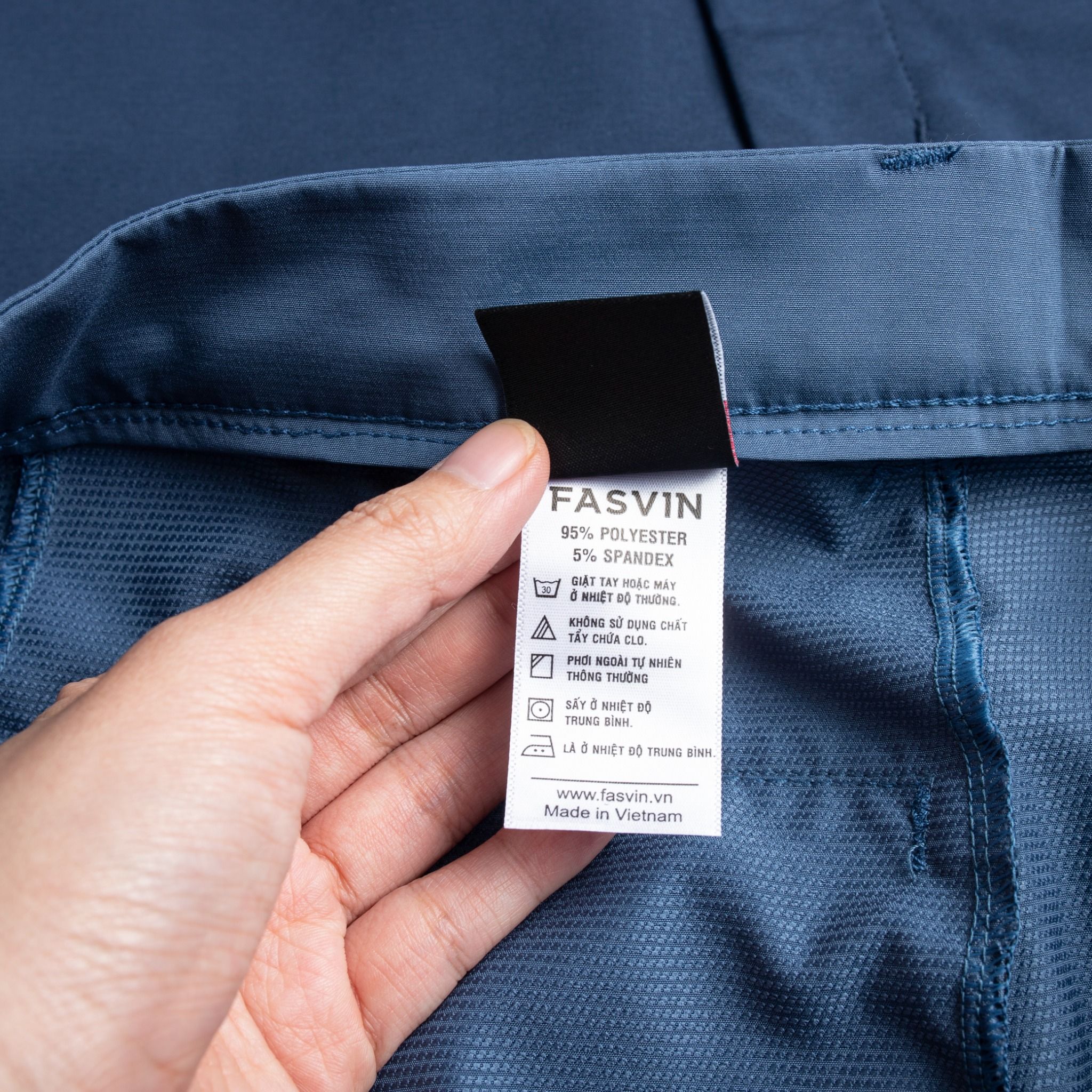 Quần Lửng Nam Fasvin C24609 Vải Gió Chun Dầy Dặn, Nhẹ, Mát, Đứng Dáng Tiện Dụng Dạo Phố Hay Mặc Nhà