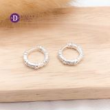  Premium X Band Sparkling Silver Hoops - Bông Tai Khoen Bản Đính Đá Hoa Văn X- Size 13mm Ddreamer 3043BTK 