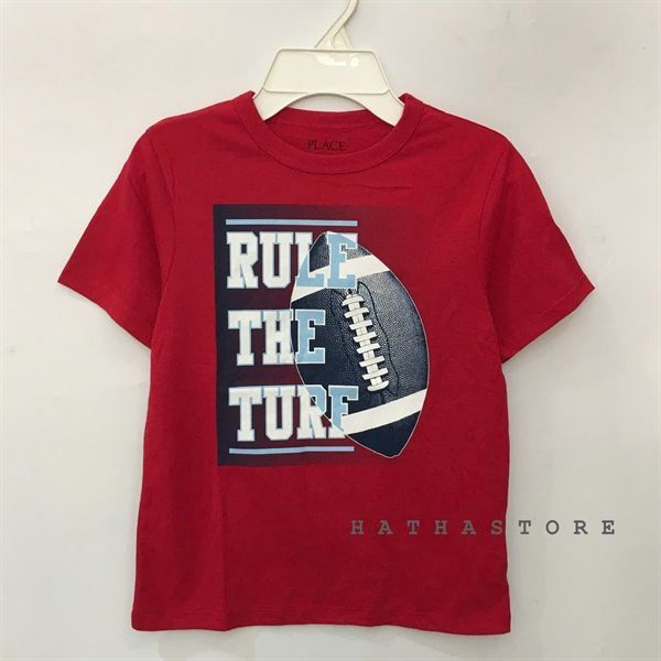 Áo thun PL4CE đỏ rule the turf bé trai