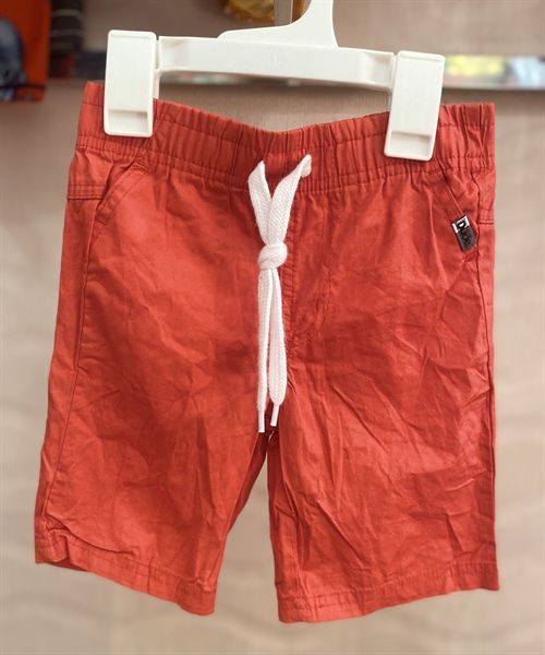 Quần short kaki đỏ bé trai