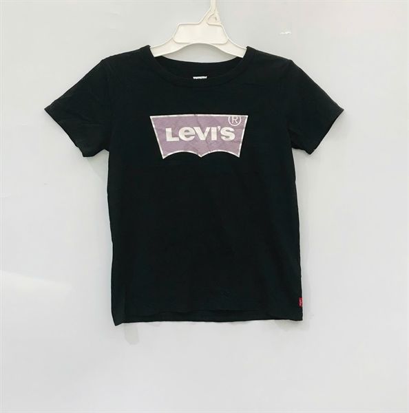 Áo thun Levis đen chữ bé trai