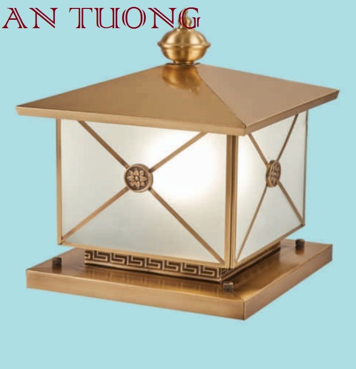 đèn trụ cổng đồng trang trí nhà phố cổ điển, biệt thự cổ điển, tân cổ điển kích thước 250x250mm - 25x25cm 04