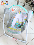 Ghế nằm xích đu âm nhạc khỉ con Bright Starts