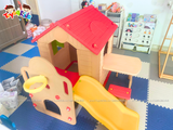 Nhà chơi cầu trượt Hàn Quốc kiểu mới kết hợp bàn ghế và bóng rổ