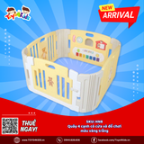 Quây 4 cạnh có cửa và đồ chơi màu vàng trắng