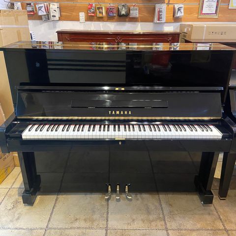 Đàn Piano Upright Yamaha U1E