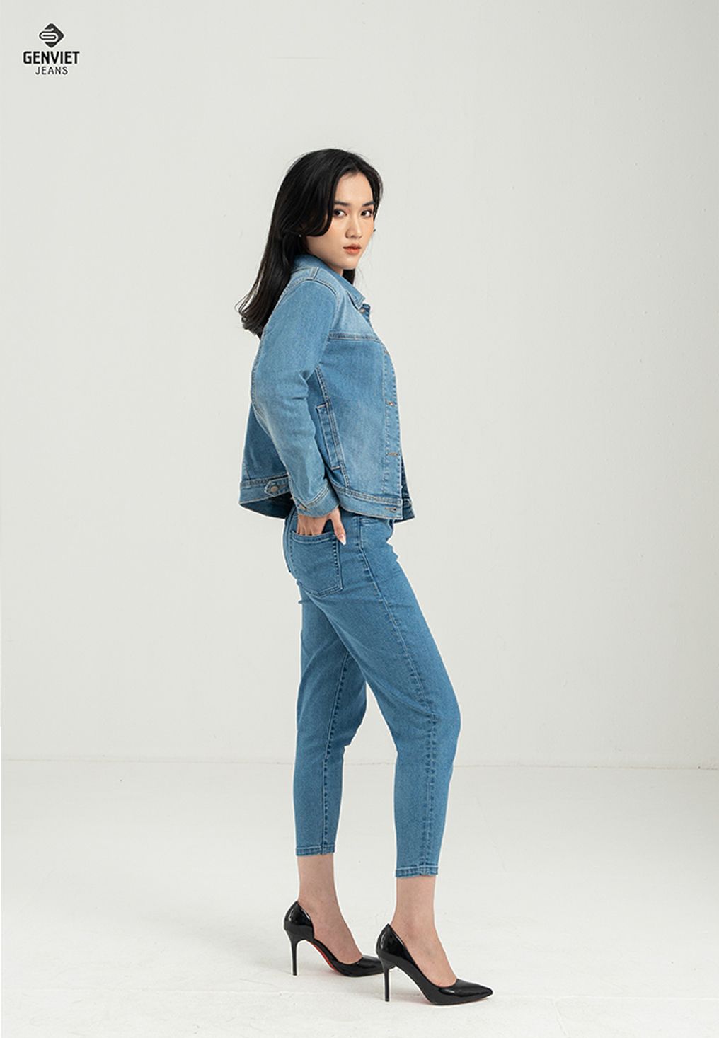  Áo Khoác 1 Lớp Nữ Jeans Ôm Vừa TK121J8044 