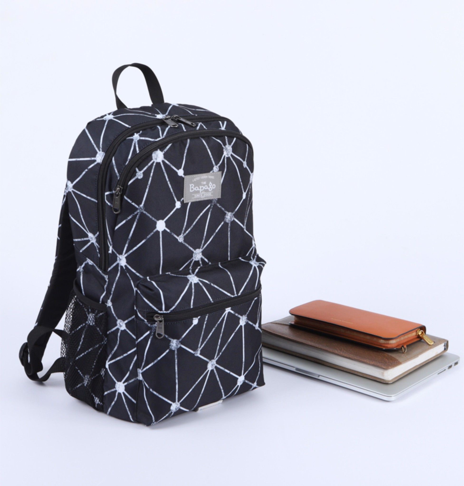 Balos AKIRA Black/White Backpack - Balo Thời Trang