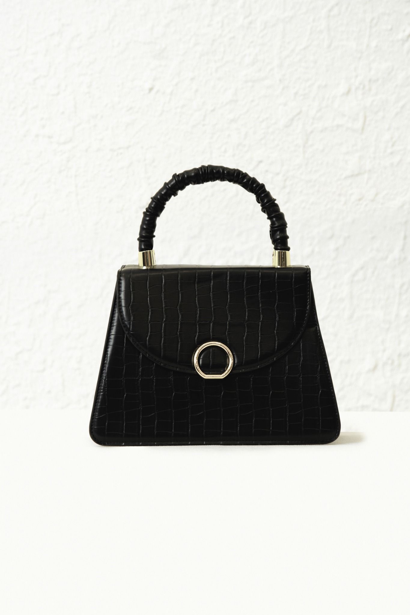 Túi Embossed Leather Bag In Black