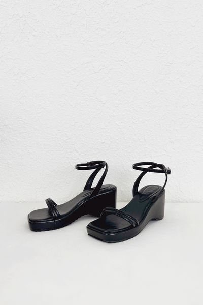  Kali Wedge Sandals 