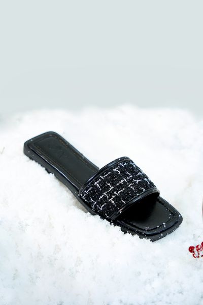  Layne Slippers In Black 