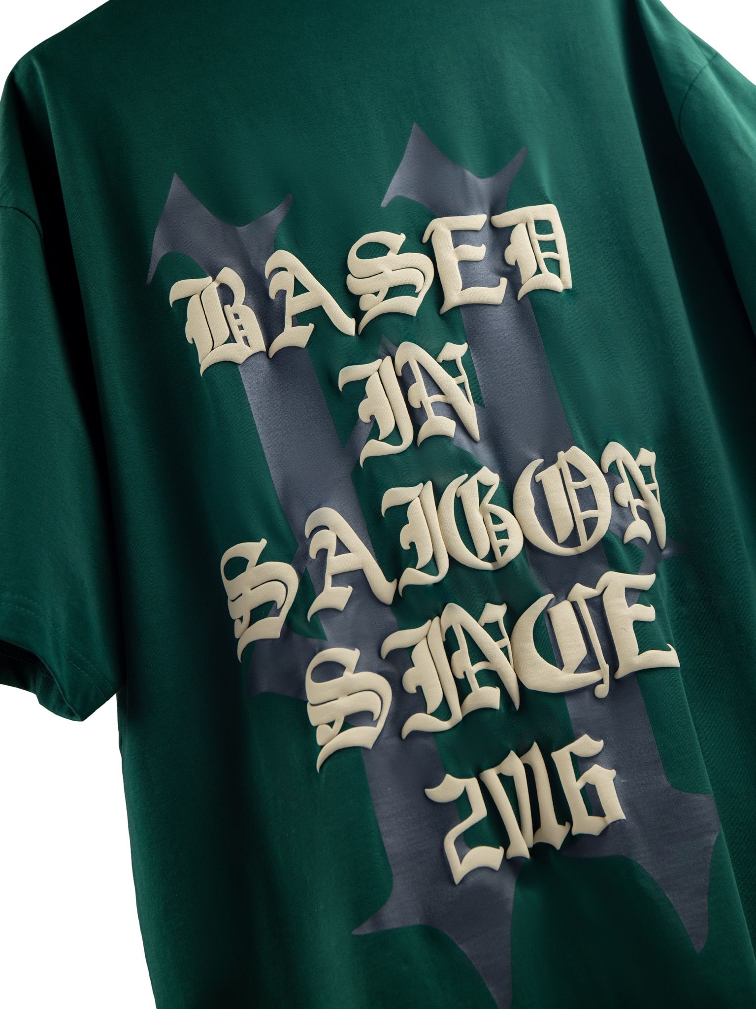ALTERNATIVE TEE