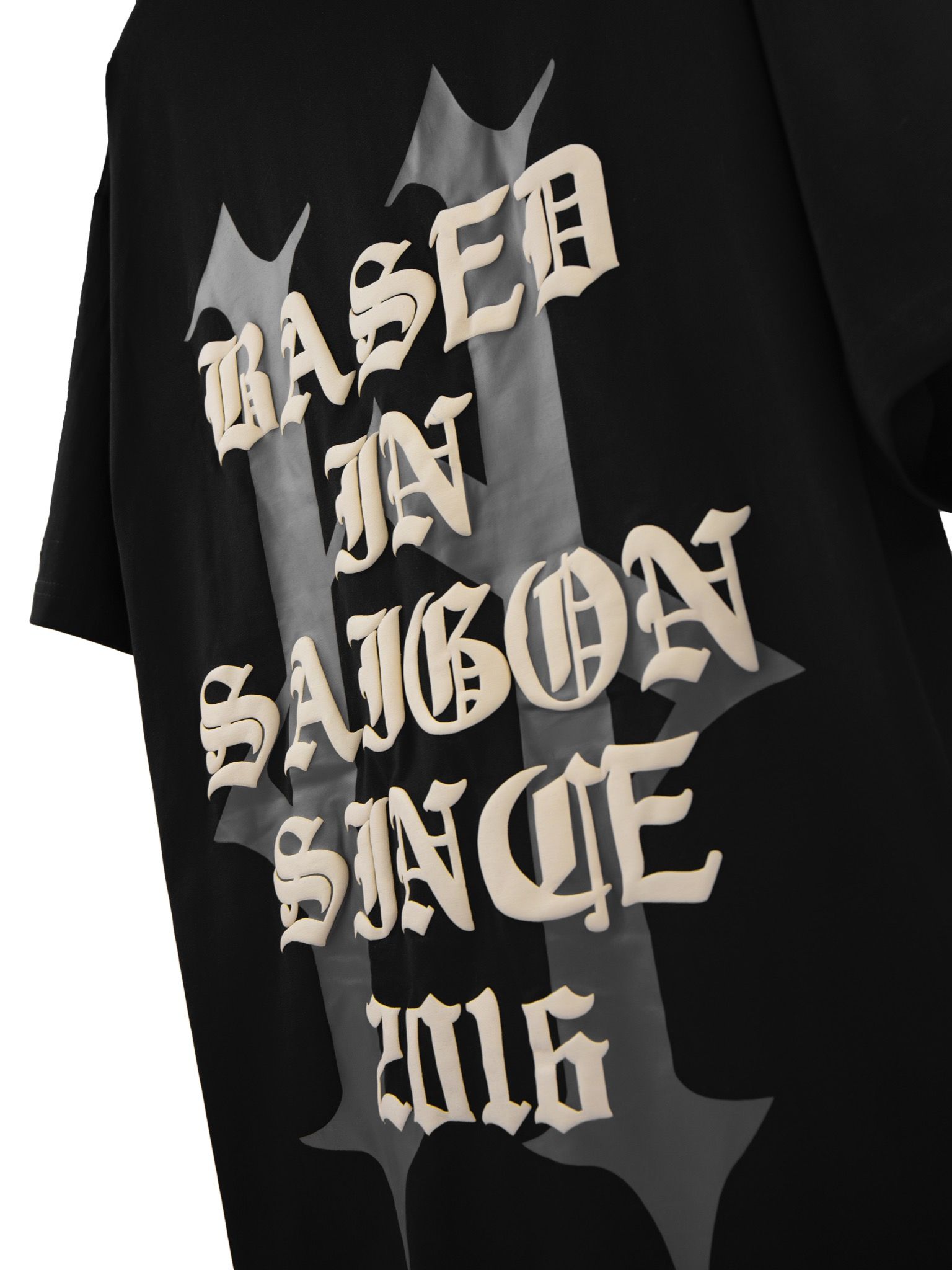 ALTERNATIVE TEE