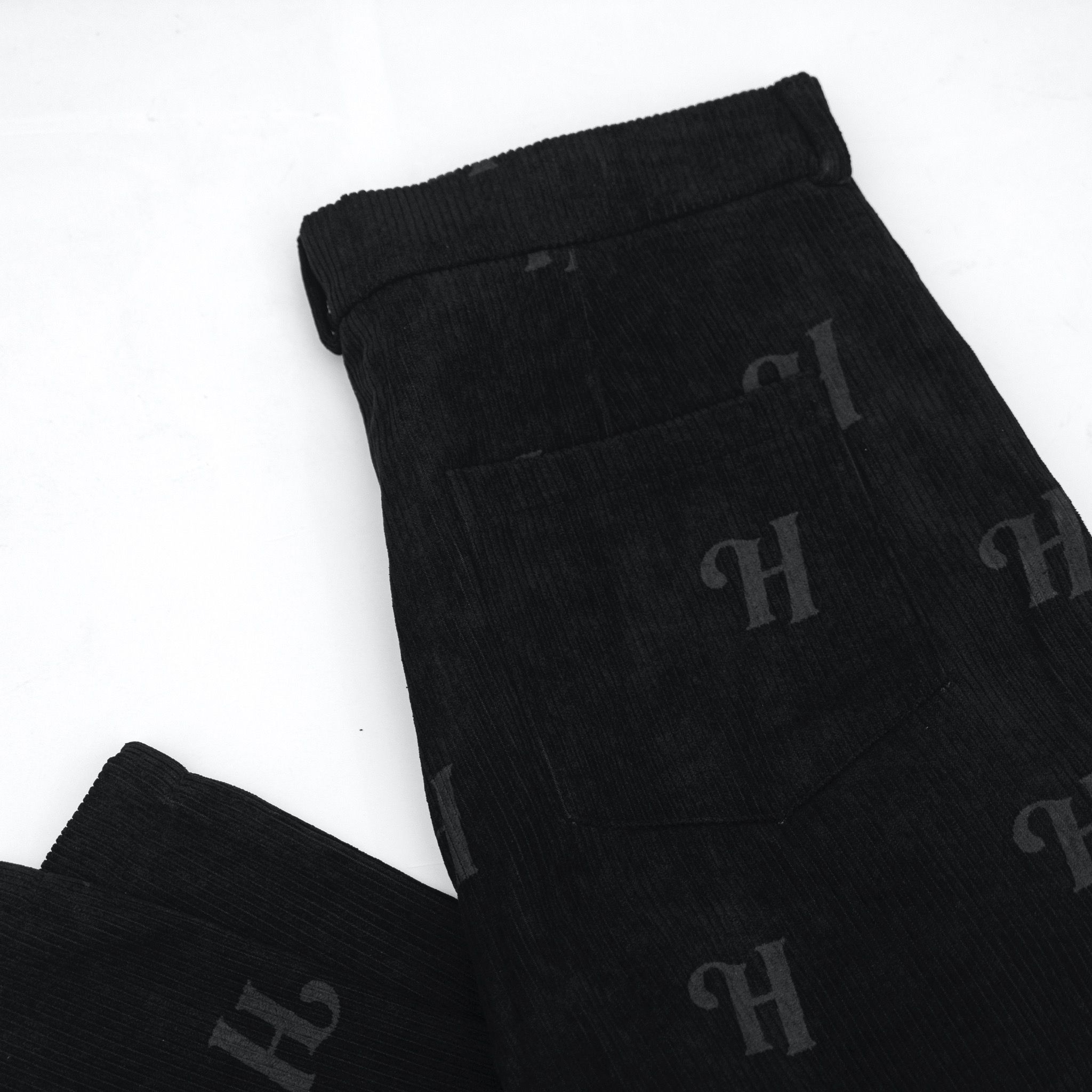 H BLACK TROUSER PANTS