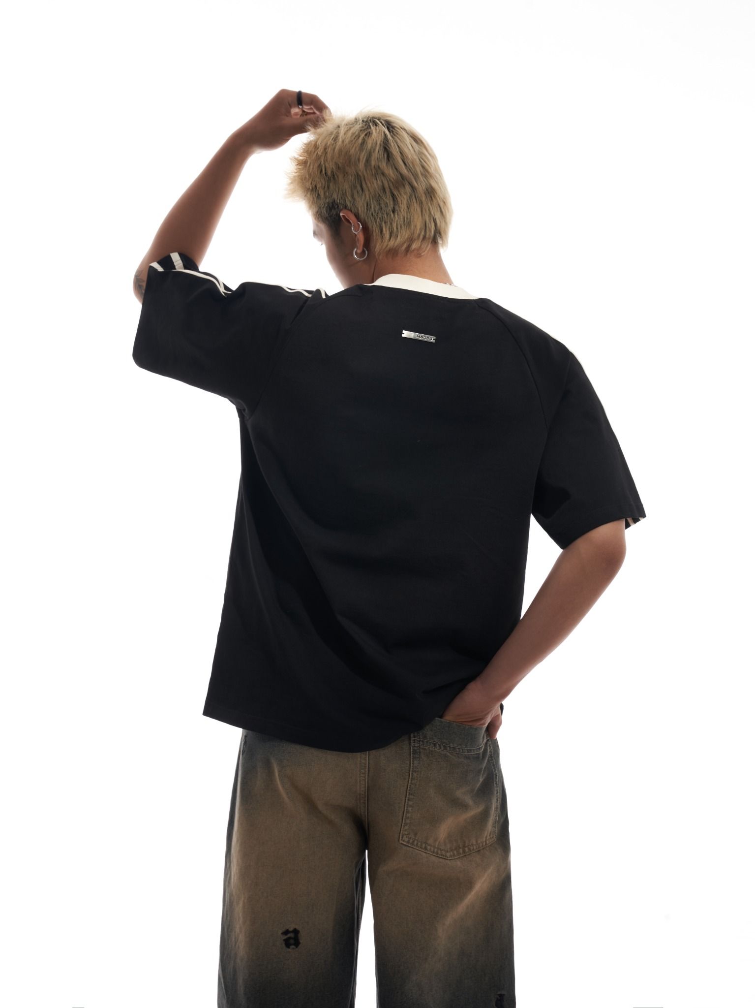 BUCKLE LIPS TEE