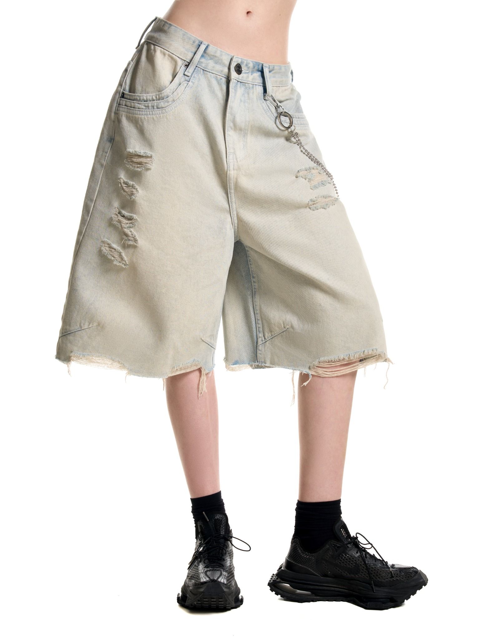 HADES TRIO STAR WASH JEAN SHORTS