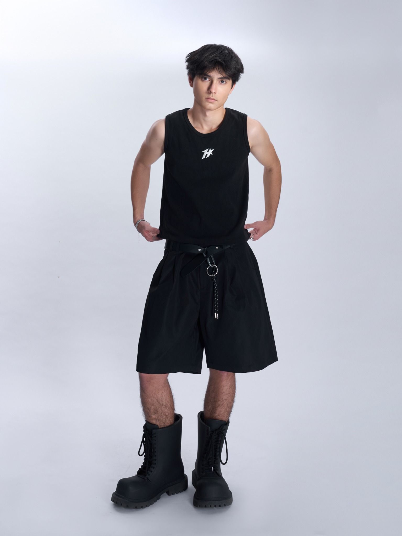 HADES PLEATED CASUAL SHORTS