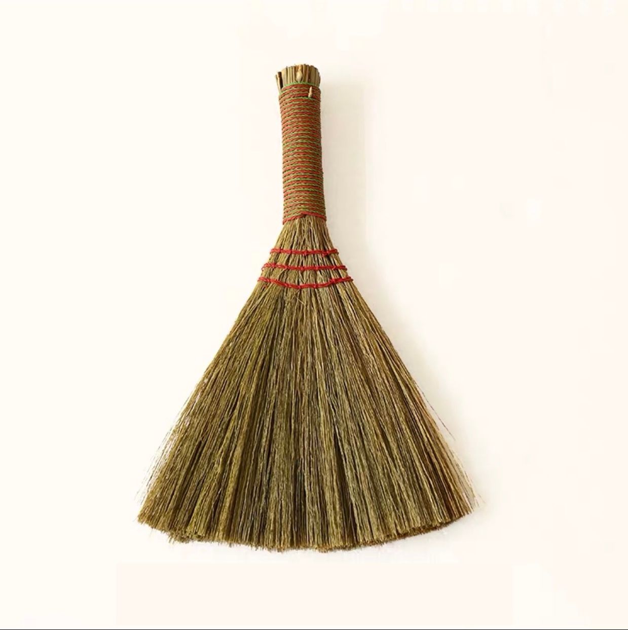 Chổi rơm quét bụi - Chổi đan thủ công - The bamboo