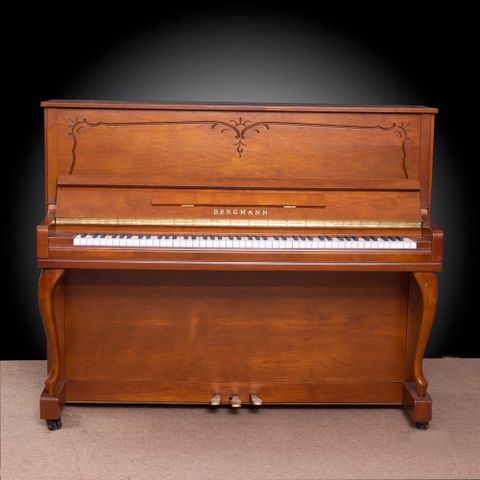 Đàn Piano BERGMANN B121