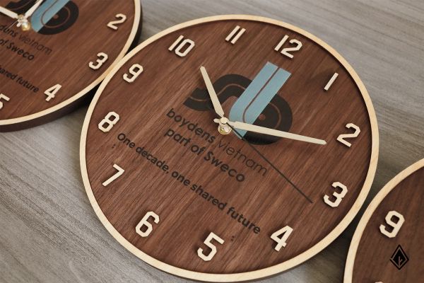 Đồng hồ thuần gỗ treo tường | In logo theo yêu cầu